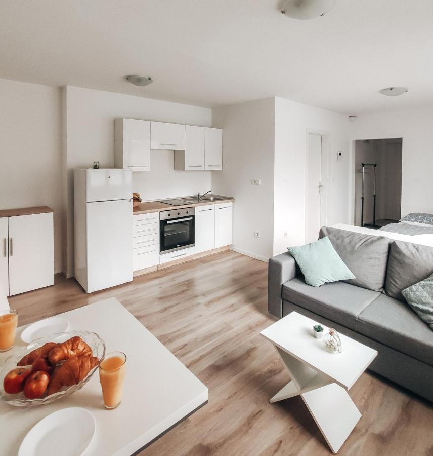 Studio Apartment Sanya #2 Ljubljana Eksteriør bilde